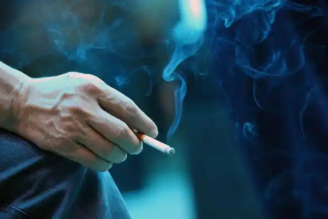 央视评西安通报引发舆论争议女孩需要道歉社会需要责任和担当