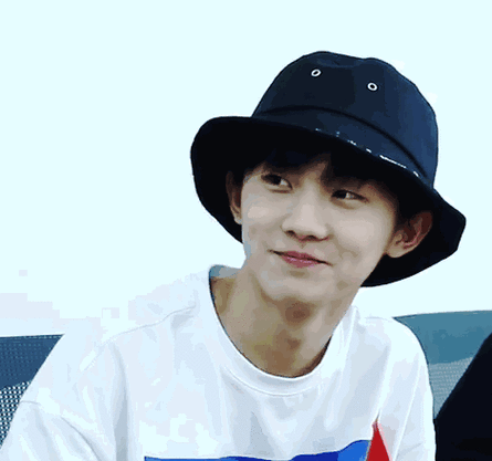 分享一组马嘉祺治愈系笑容动图转走这个小马给你一天好心情