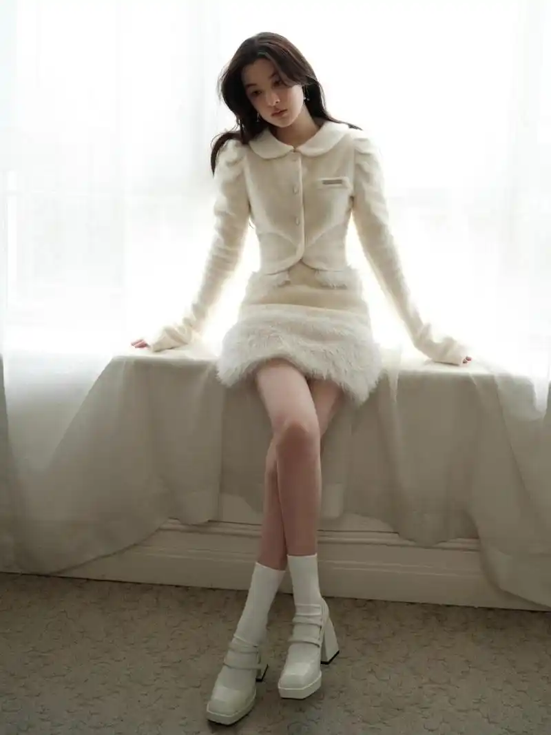 十八岁的顾语涵,长发白裙,纯美写真图集.