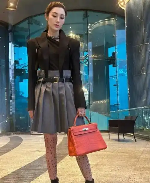 回顾16年后再看李嘉欣才懂一个好的爱人能化解所有的人间疾苦