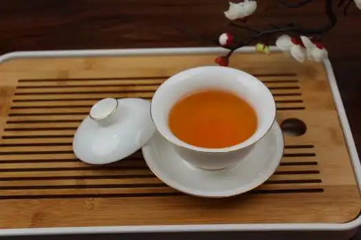 红茶的冲泡方法,红茶正确冲泡方法(该如何冲泡一杯好喝的红茶)