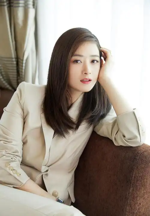 2022年丨蒋欣代言费肖像权授权肖像代言合作广告