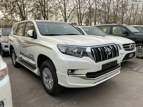 驾驶室可谓别有洞天中东进口2020新款丰田普拉多4000