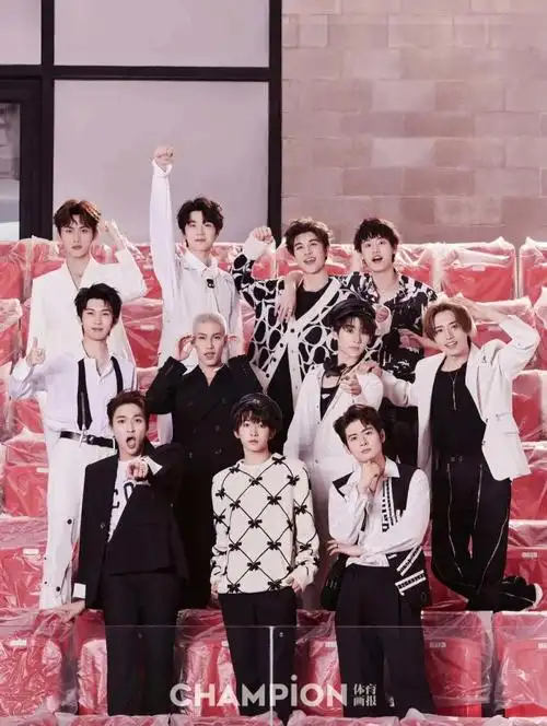 into1成团一周年快乐