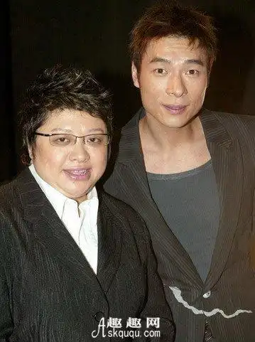 许志安韩红合唱了什么歌曲