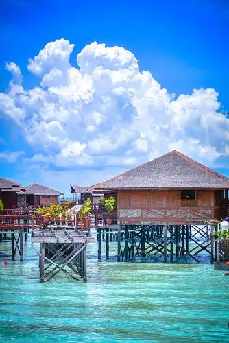 蓝得透彻的仙本那