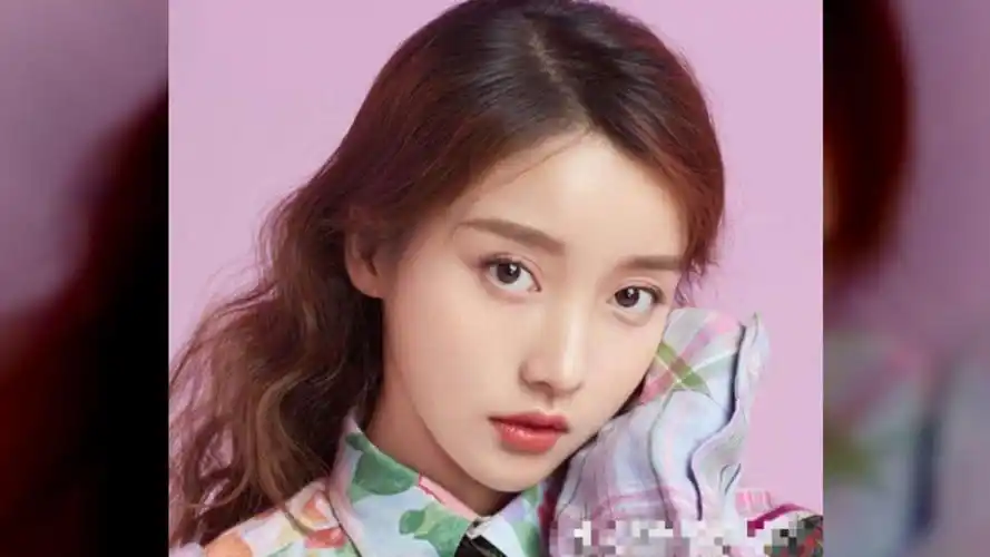 姜贞羽方否认恋情却令网友无法信服都亲在一起了难道还是普通朋友