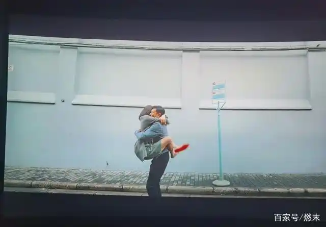 《人潮汹涌》:这个世界人潮汹涌,总有人为你而来