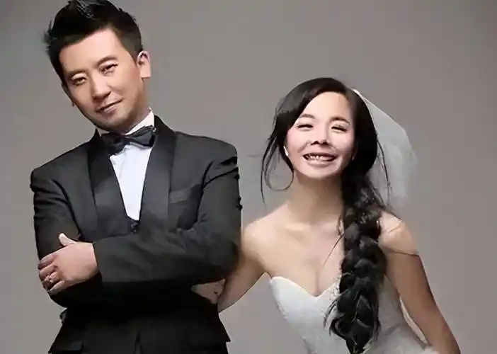 草根歌手王二妮身份被揭穿,瞒了观众十几年,原来一直在伪装_因为_音乐