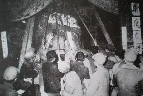 那个捣毁孔庙的女红卫兵