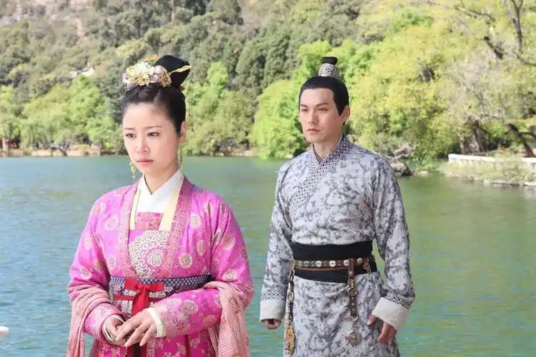 严屹宽有过几个女友 林心如和严屹宽是什么关系