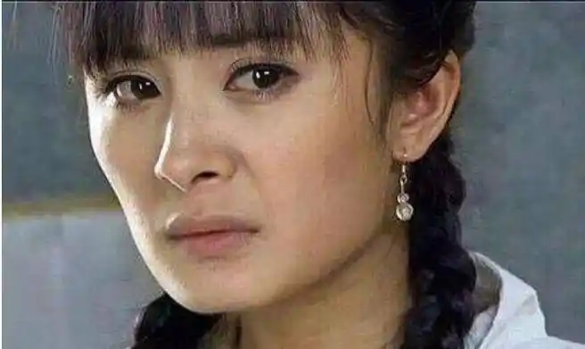 杨幂哪一年离的婚_娱乐新闻明星绯闻最新杨幂_盛世婚宠隐婚甜妻不好撩