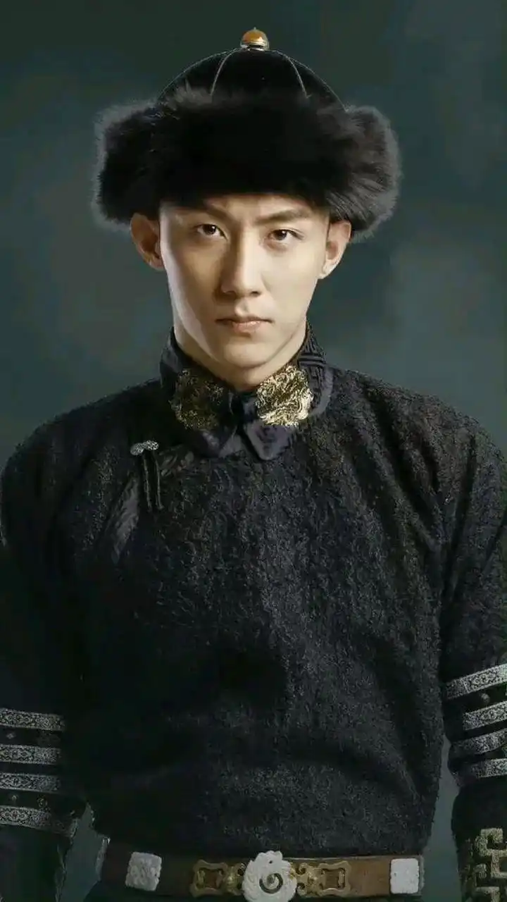 黄景瑜唯一一部古装剧,《半妖倾城》努尔哈赤的造型,古装的适配度可以
