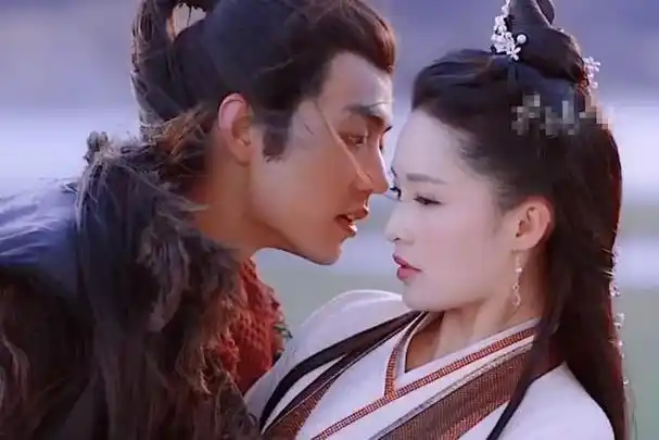 狼殿下开播便惊艳李沁古装造型多样而肖战是追剧动力