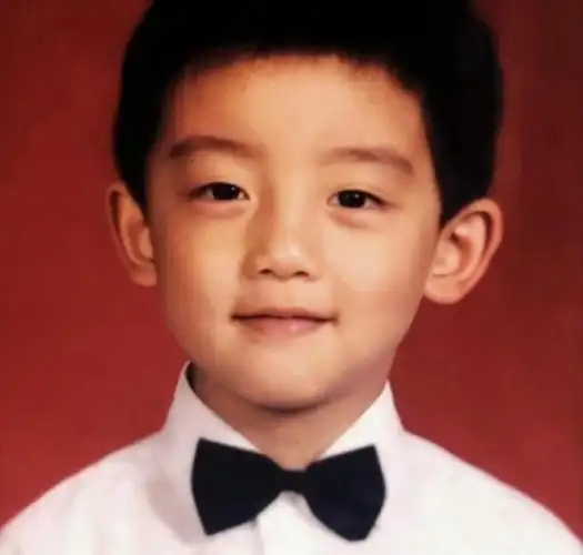 跟"白富美"程晓玥同居4年,郑恺为何转身娶了苗苗?