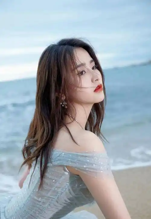 原创金子涵肤白貌美的她妥妥的气质女神