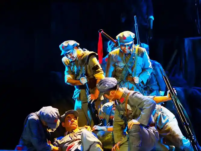 大型舞台剧《困牛山红军壮举》在碧江首演