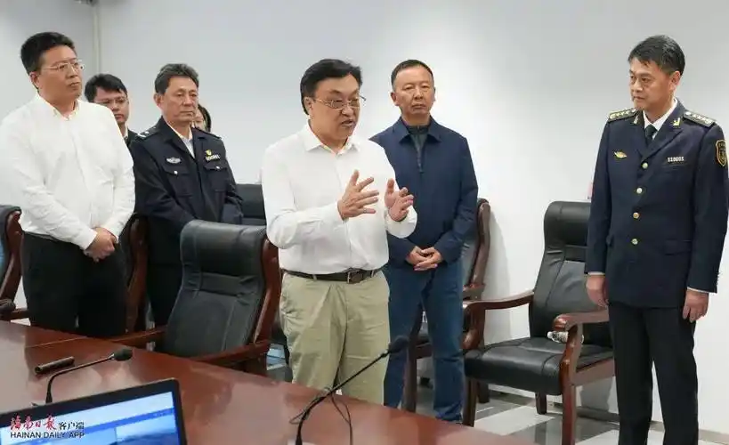 海南省委书记:千方百计保障旅客平安顺利返程_冯飞_车辆_春运