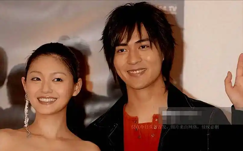 分手14年再看大s周渝民:他结婚6年生活幸福,她仍深陷离婚风波_感情