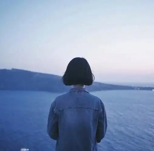 女头 背影 短发 小清新