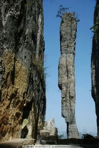 这些奇形怪状的石头实在是太有趣了,我真想去看看呀!