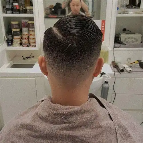 男生渐变发型这样剪最有型