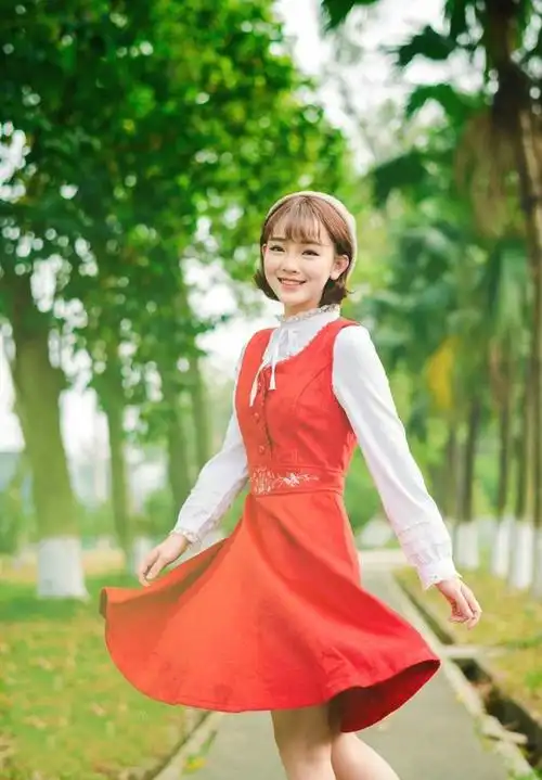 阳光清纯可爱14岁美丽可爱女生穿红装俏皮唯美写真集67676767