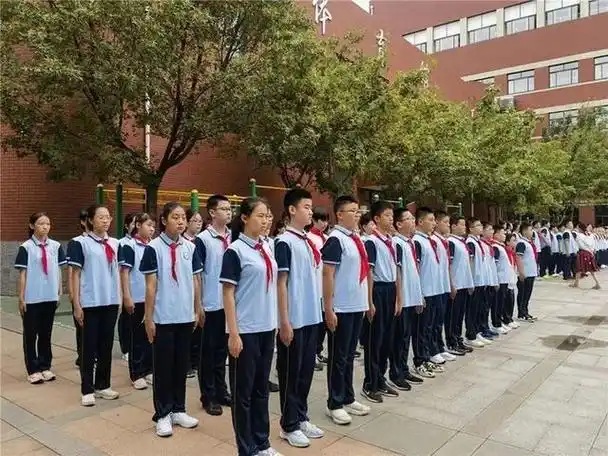 济南育英中学2023级新生迎来"开学第一课"