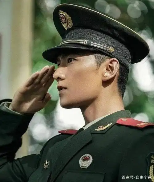 穿军装的花美男:杨洋《特战荣耀》