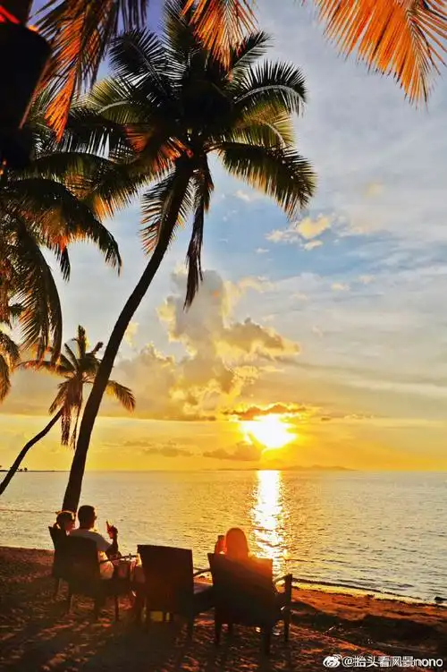 夏日海边浪漫图鉴~总要带着ta去海边等一场日落吧…夏日的海边,有你