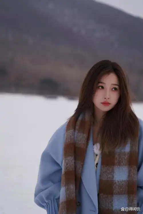虞书欣作为近年来备受关注的演艺圈新贵,凭借出色的演技和清新的气质
