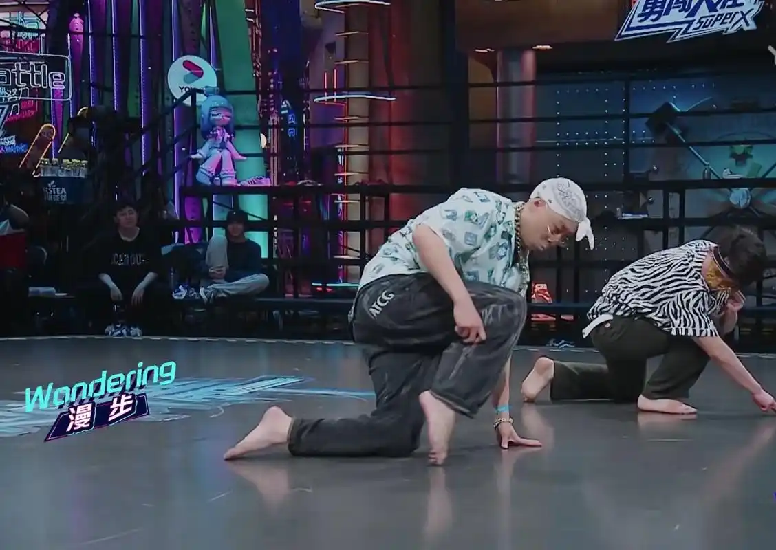 小鸡用脚趾卡点燃爆现场,但不被看好,钟汉良和王嘉尔态度一致_王一博