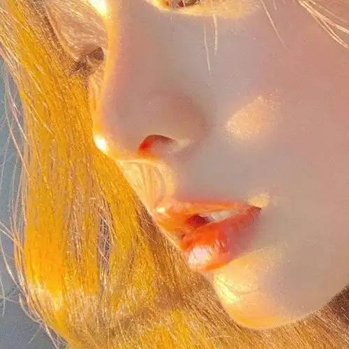 黄色控女生头像