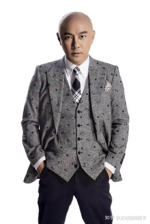 光头男怎么搭配才有型?有适合我的休闲西服吗?帮忙推荐一下,谢谢?