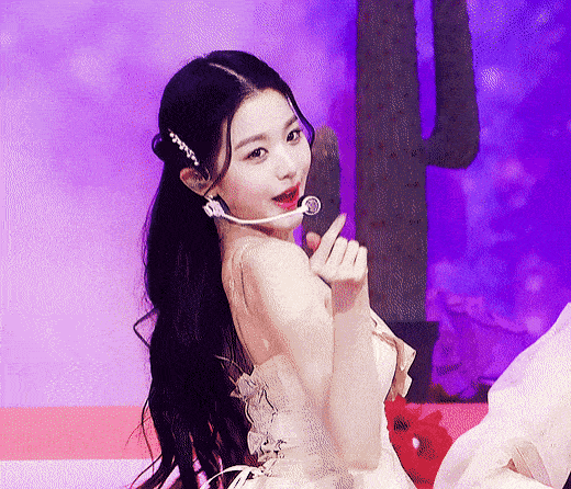 14岁出道即c位,妹妹的人生是开挂了吧!_元英