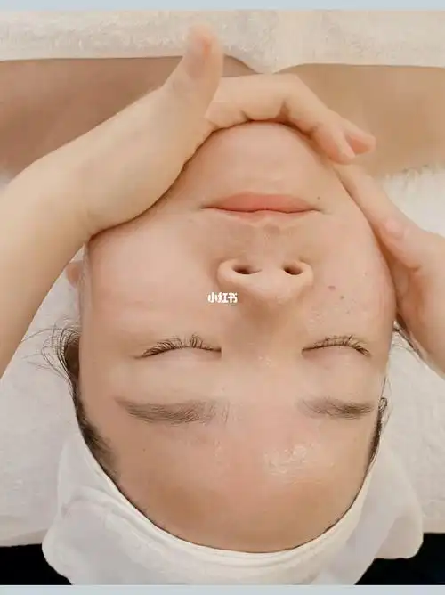 血液循环更好毛孔通道舒畅,淋巴排毒减低皮肤下陷的情况适当的按摩能