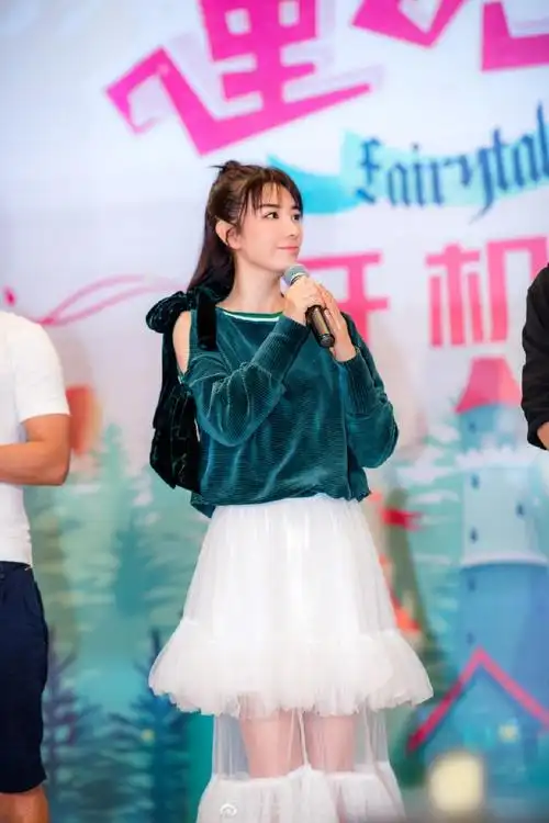 黄奕带女儿黄芊玲录节目女儿面无表情难道如前夫说的那样