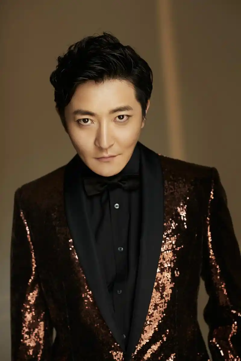 郭京飞烟熏妆魅惑出境02暗黑冷酷气场十足