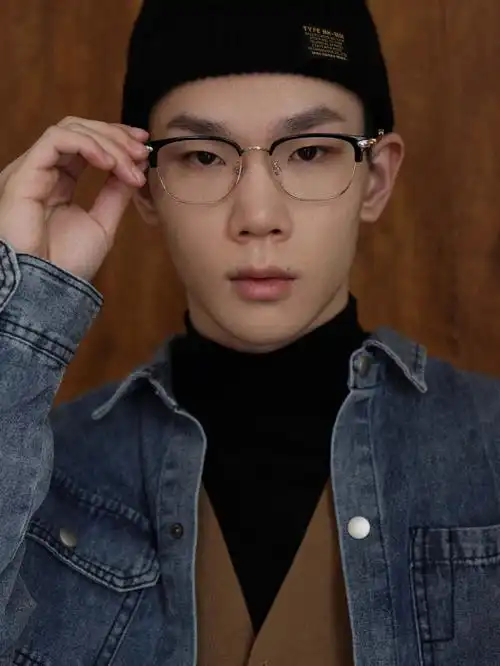 男生眼镜大脸男一定要戴这款黑金大气显高