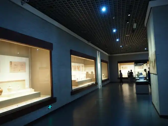 门票:免费,但是要去门口领票.内部的展馆很现代化,维护的很好