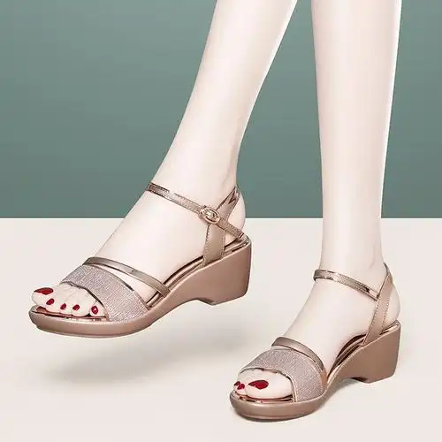 坡跟凉鞋2021年新款夏季学生女鞋平底百搭女士时装凉鞋