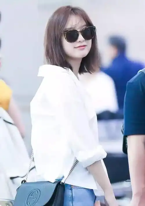 果然颜值即正义金智媛私服公开白衬衫牛仔裤美到不行