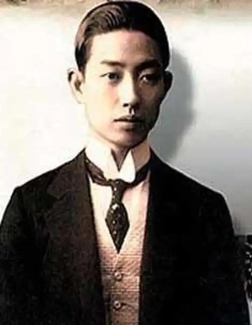 此人不当皇子当大佬,杜月笙见了都要喊师公!