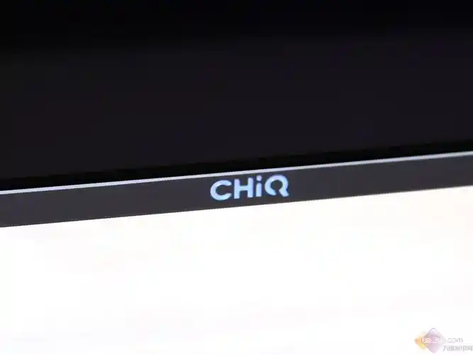 耀眼双色金属边框 长虹chiq电视55q5n真机图赏
