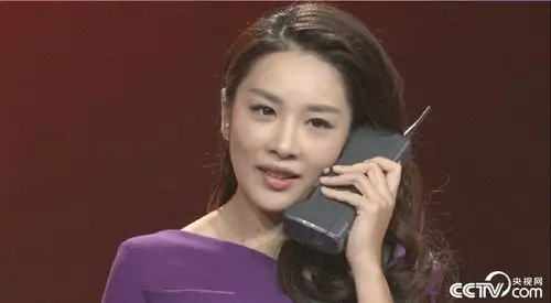 李斯璇,中央电视台财经频道双语主持人和记者,有丰富的全球政要和商业