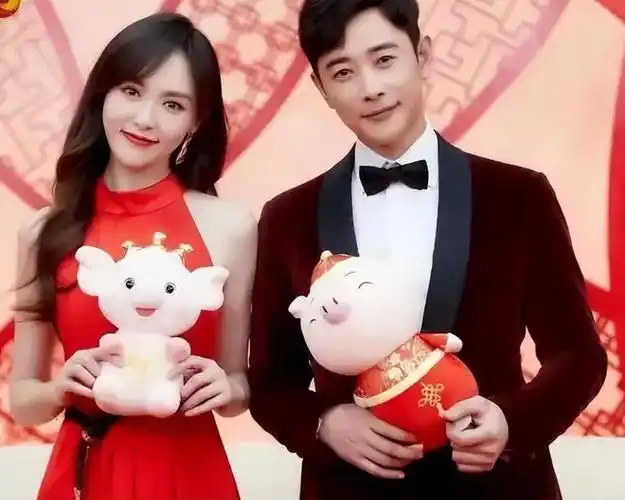 罗晋:37岁结婚,39岁当爸,把老婆跟女儿宠成公主