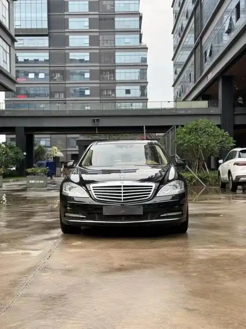 13.58万(供车首付1万),2013年5月梅赛德斯-奔驰s400l豪华版,3.