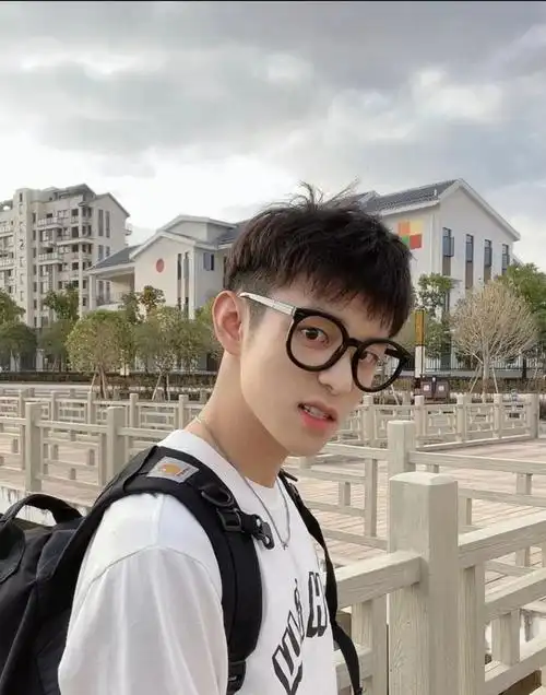 18到28岁男士发型别乱剪有这17款就够了越剪越有型