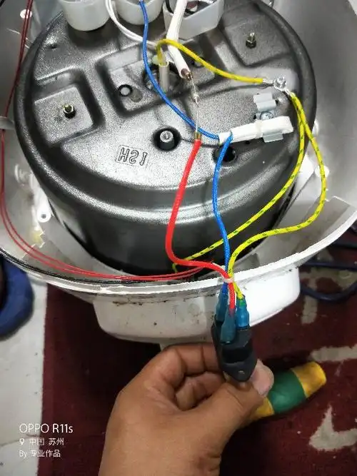 美的电压力锅底部线路