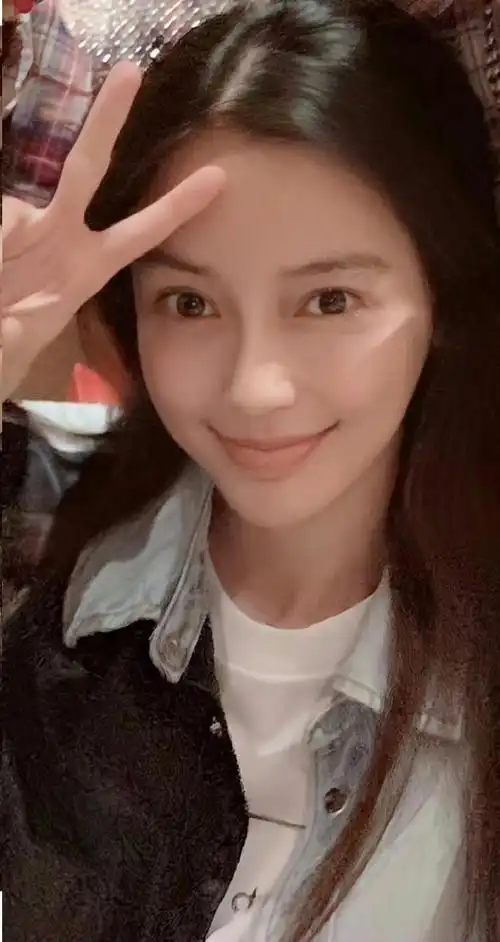 angelababy#‖#杨颖#    素颜有,生图有,怼脸有,谁美得过你啊!